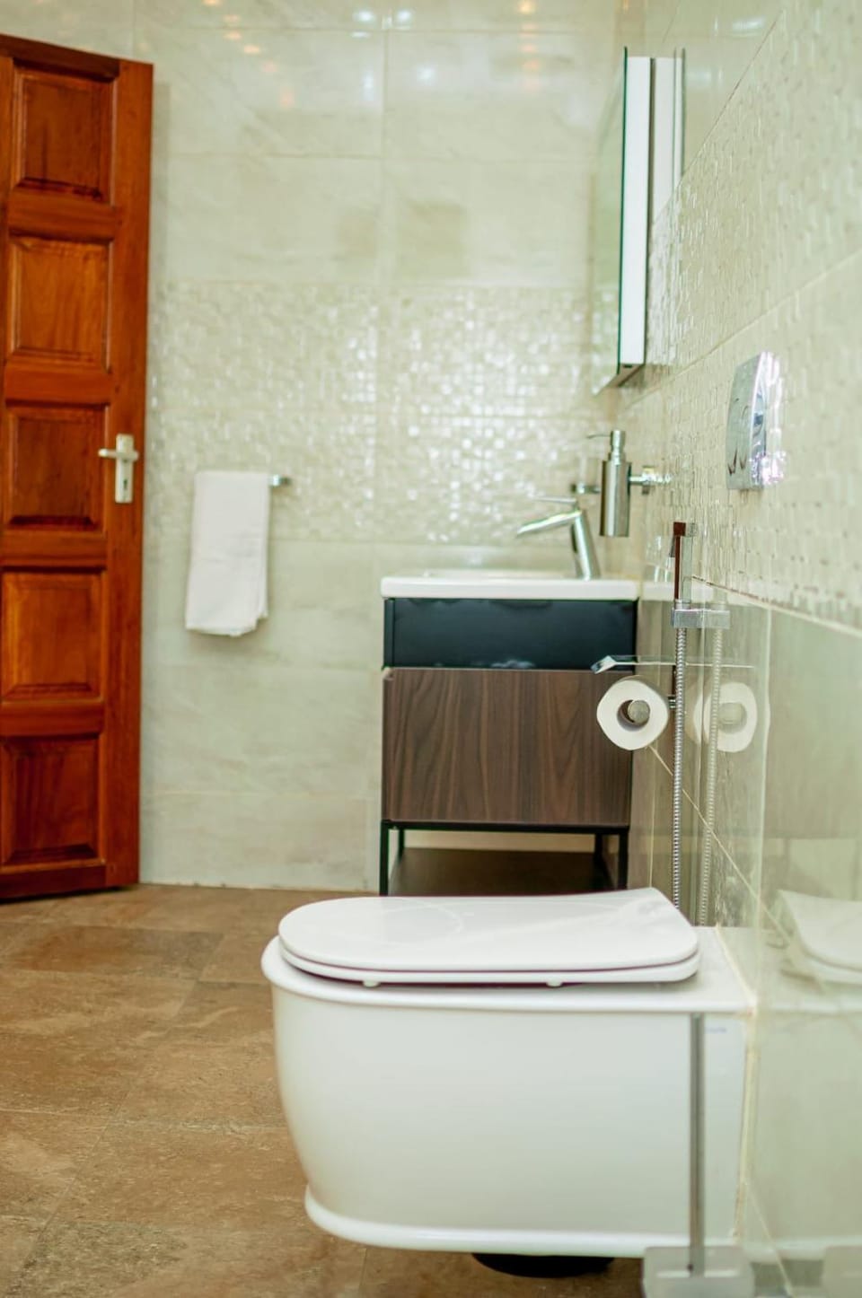Shower, Toilet