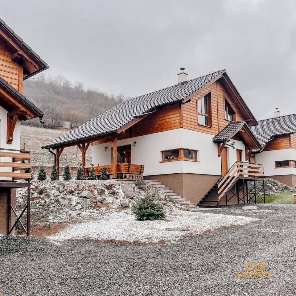 Property building, Neighbourhood, Natural landscape, Mountain view