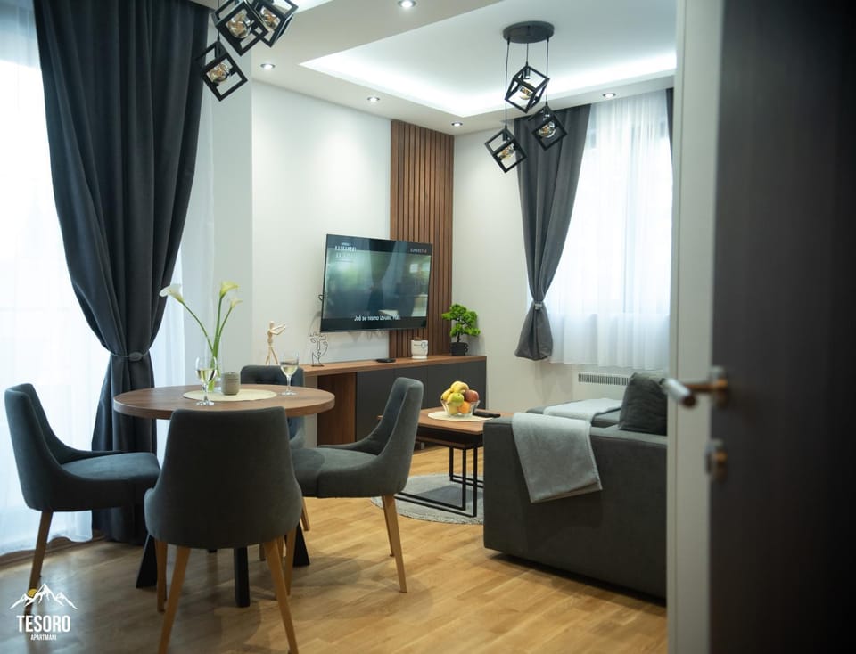 TV and multimedia, Living room, Dining area