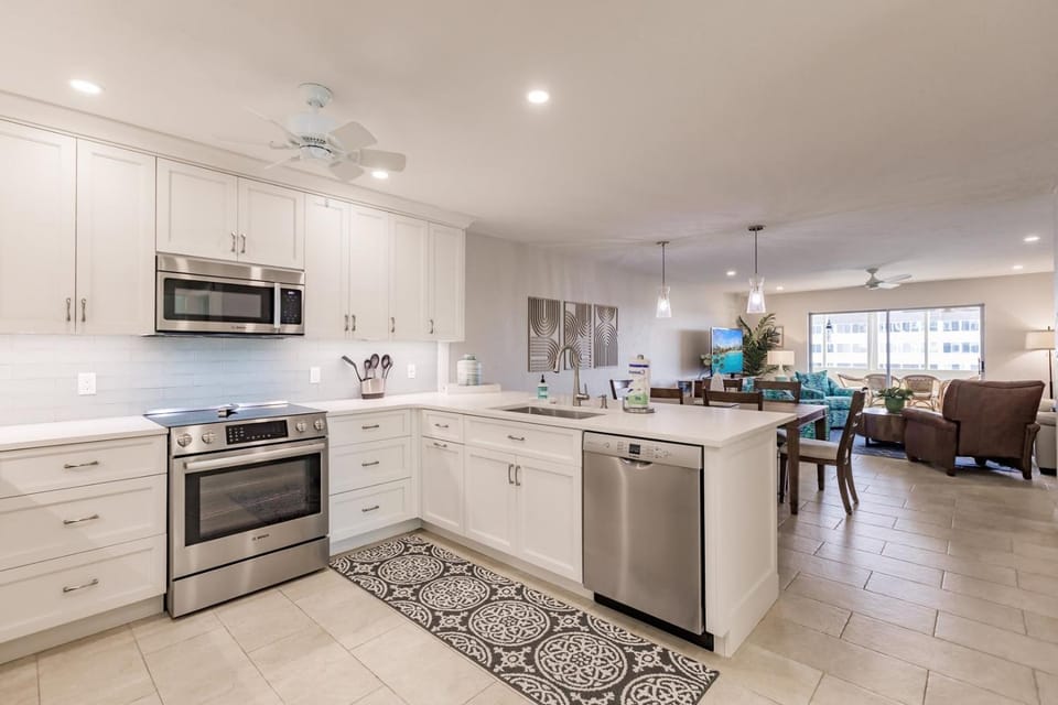 1055-607 Premium House in Siesta Beach