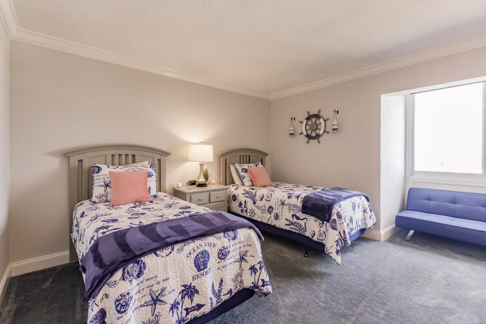 1125-705 Enjoy Seaside Splendor House in Siesta Beach