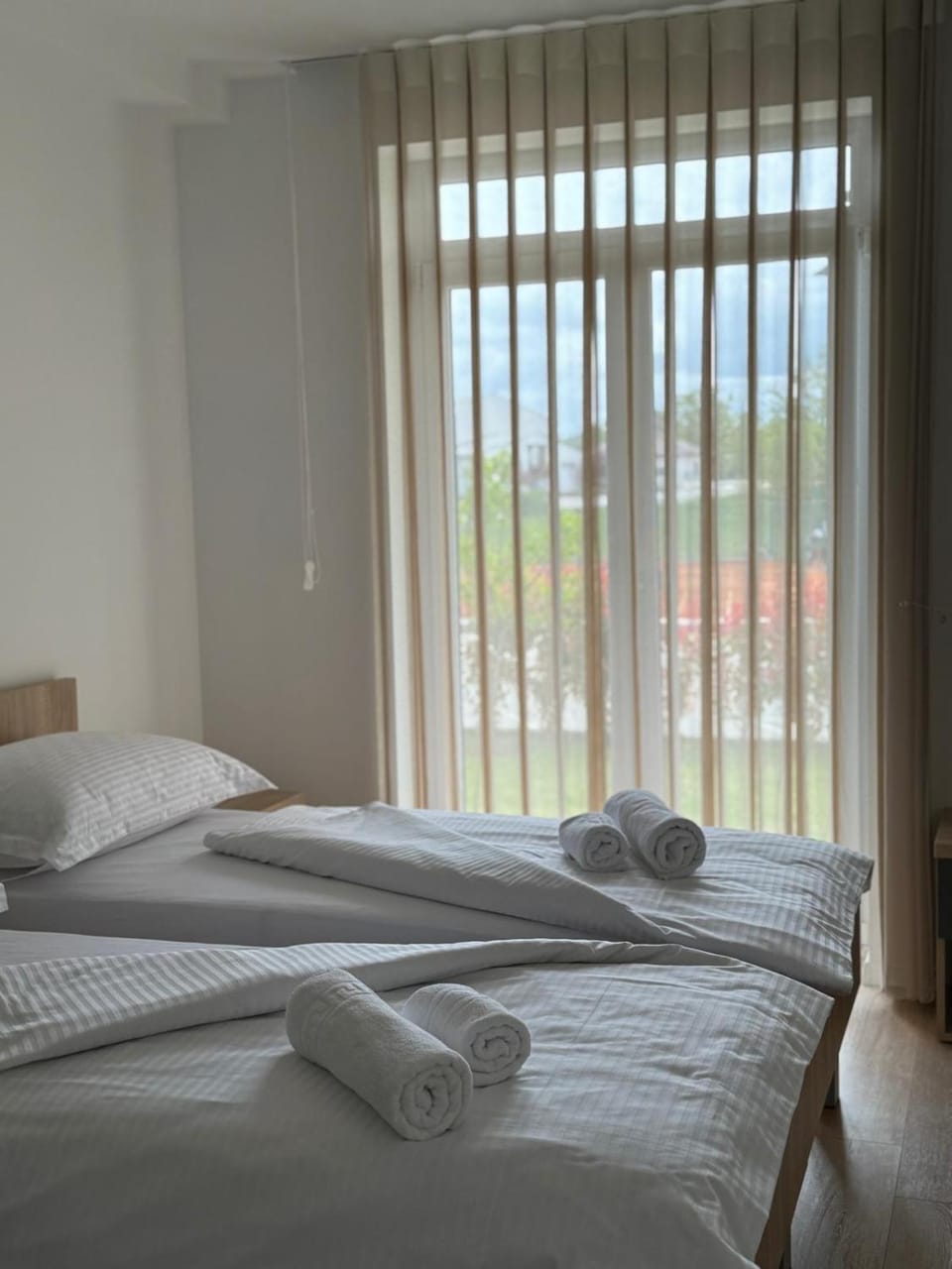 Photo of the whole room, Bedroom, towels