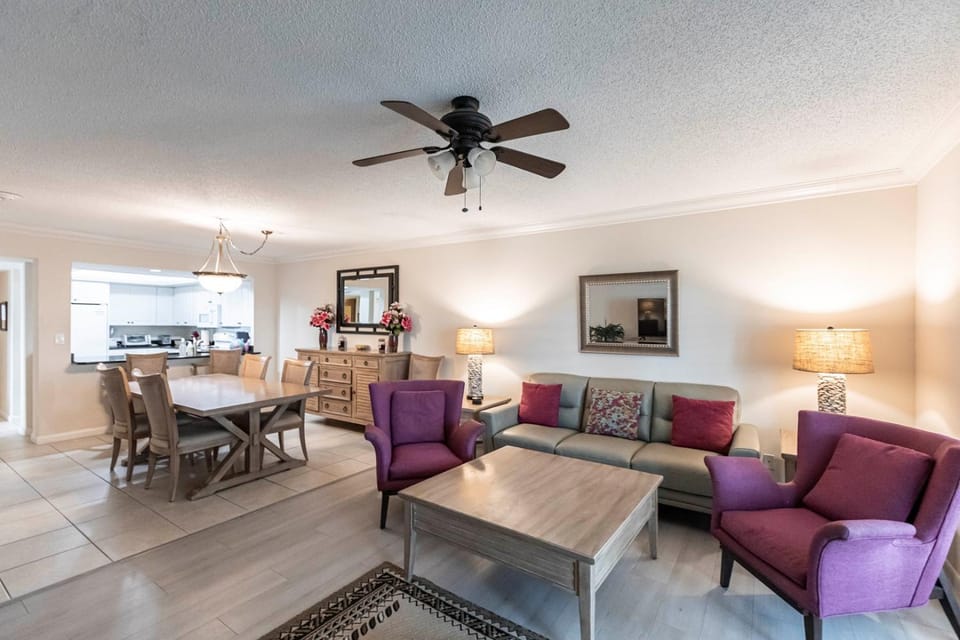 1125-707 7th Floor Garden Retreat House in Siesta Beach