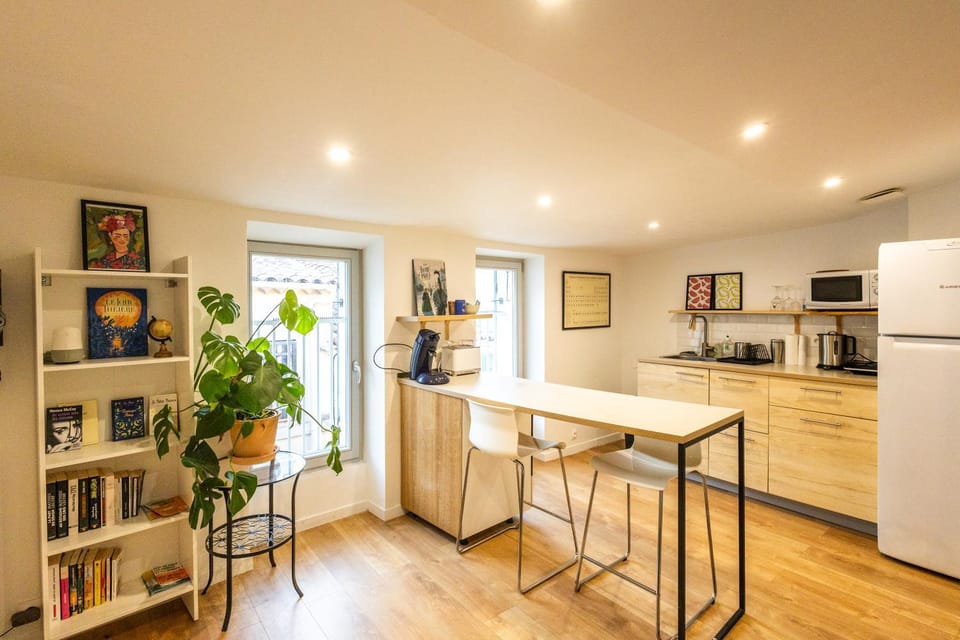 Calisson Appartement lumineux et cosy près des plages Apartment in Provence-Alpes-Côte d'Azur