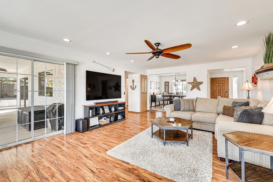Saltwater Pool & Patios: Lake Havasu City Home! House in Lake Havasu City