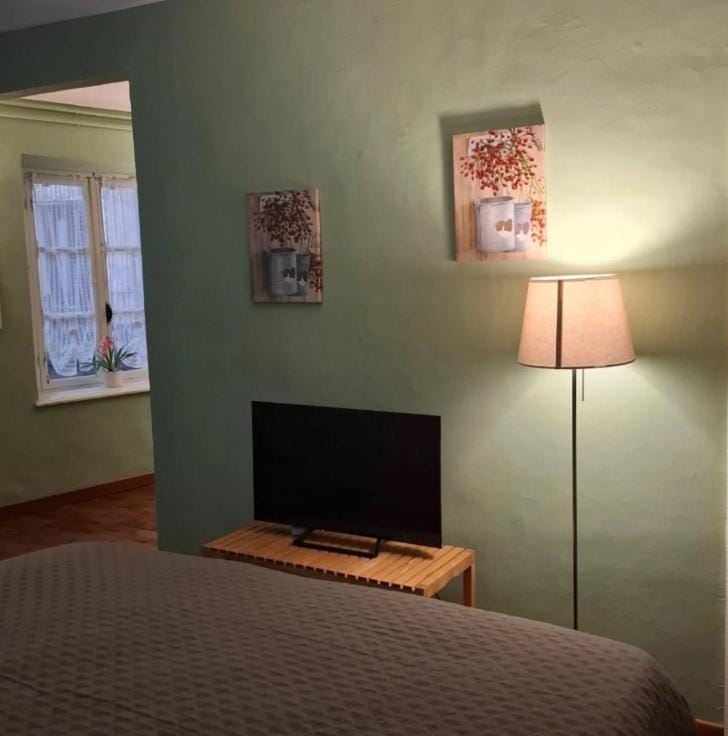 TV and multimedia, Photo of the whole room