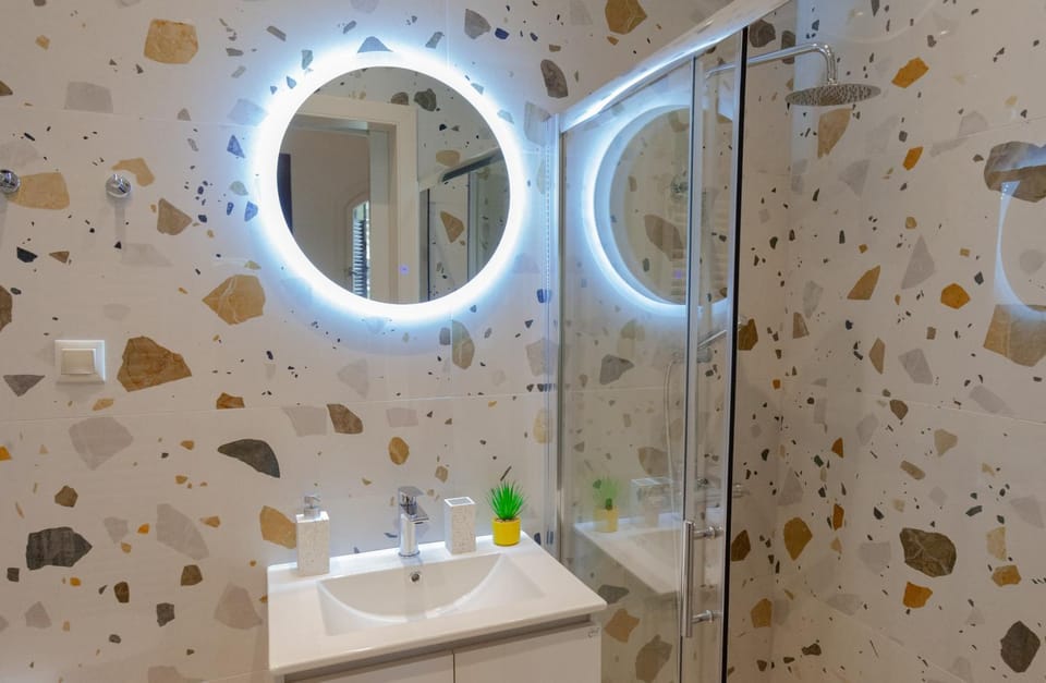 DayDin Apartments - Day Kastoria Apartment in North Macedonia