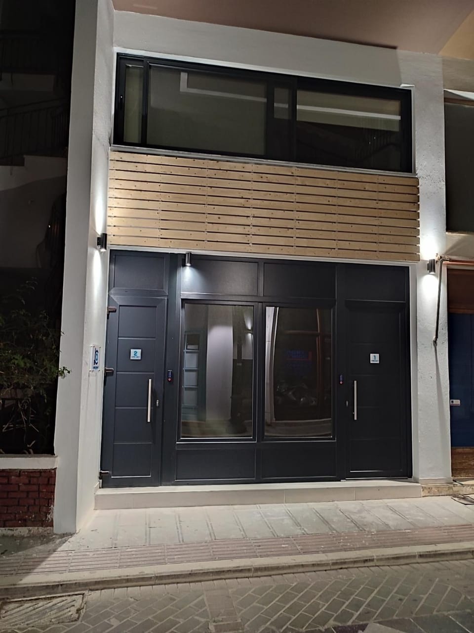 Facade/entrance, Night