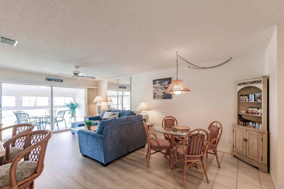 1042 PL - Standard House in Siesta Beach