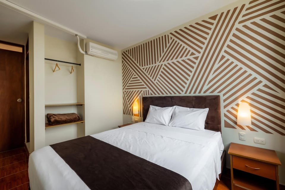 Bed, Bedroom, wardrobe, air conditioner