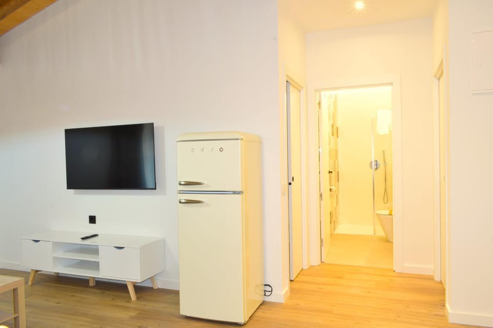 TV and multimedia, Kitchen or kitchenette