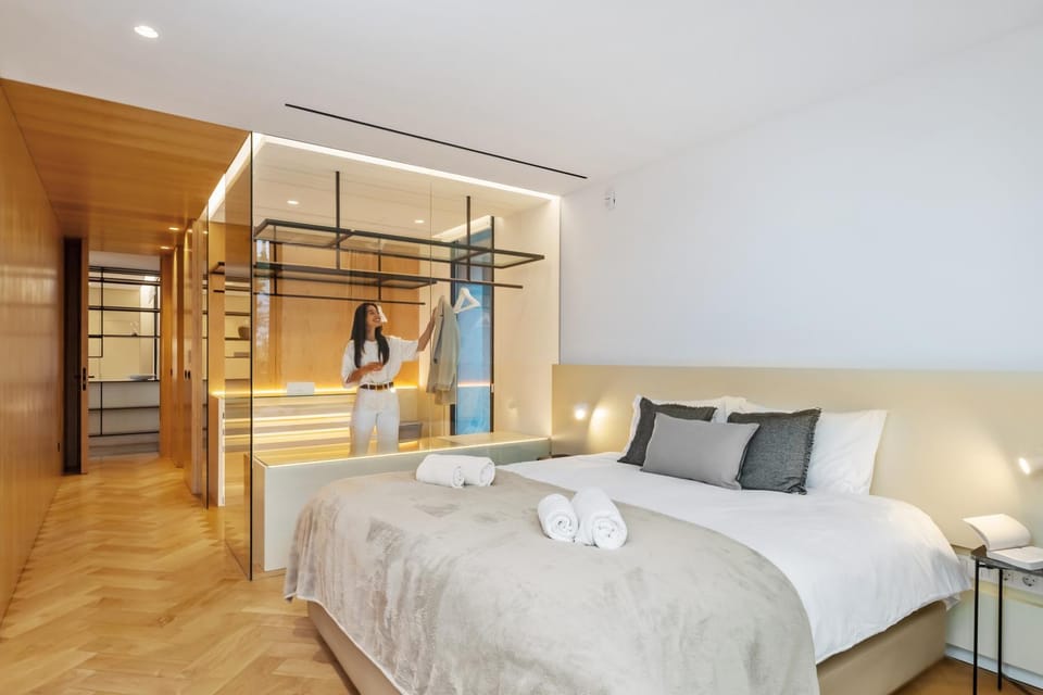 Bed, Photo of the whole room, Bedroom, towels, wardrobe