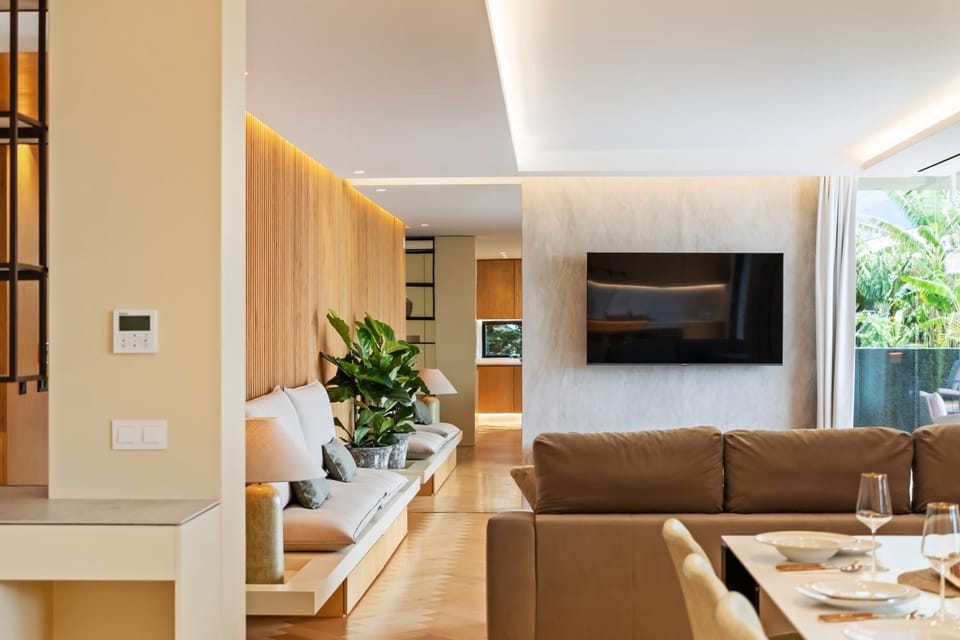 Communal lounge/ TV room, TV and multimedia, Living room, Seating area, Evening entertainment