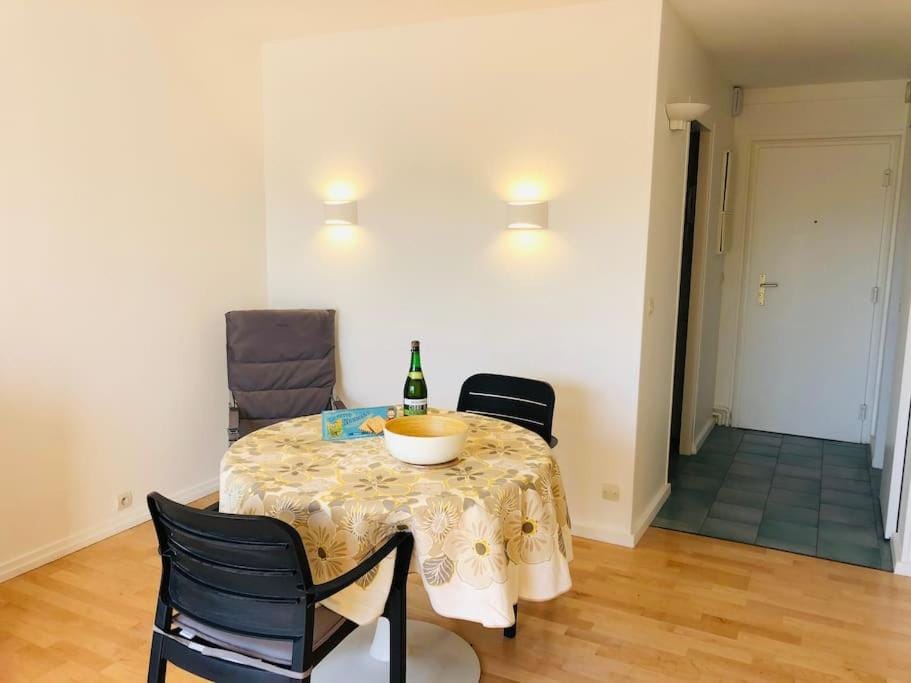 L'Olliffe Joli Studio Deauville HyperCentre à 2 pas de la Place Morny Apartment in Deauville