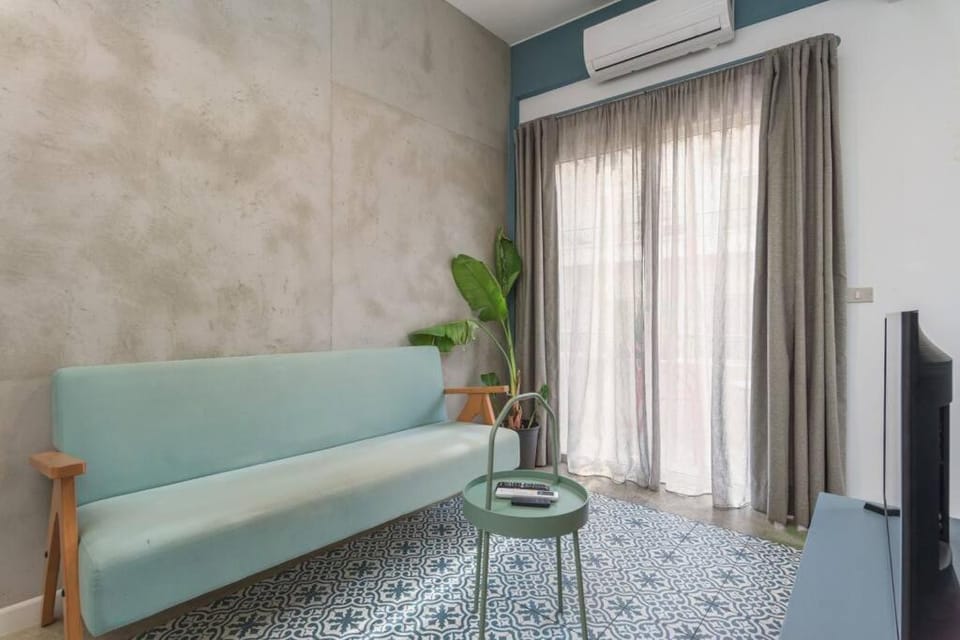 TV and multimedia, Living room, air conditioner