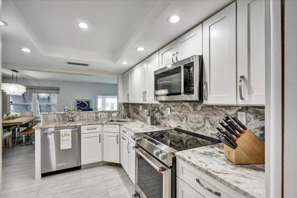 6046 WPW House in Siesta Beach