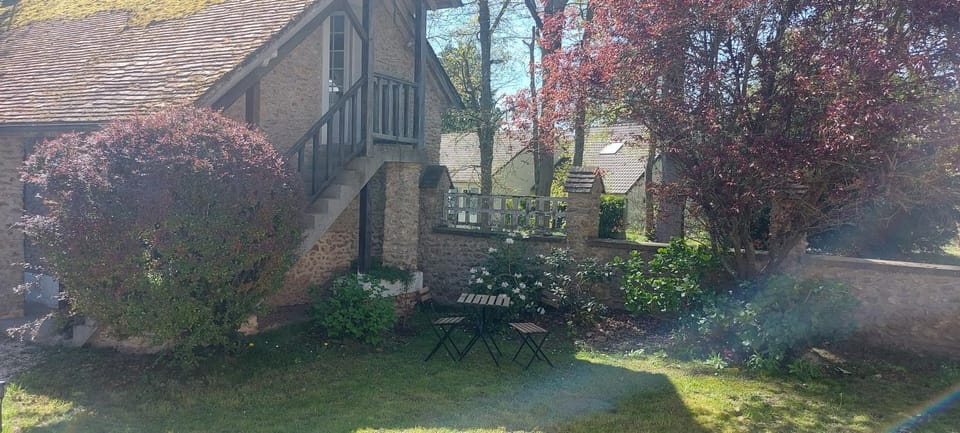 La chambre de la maison du four à pain Bed and Breakfast in Île-de-France