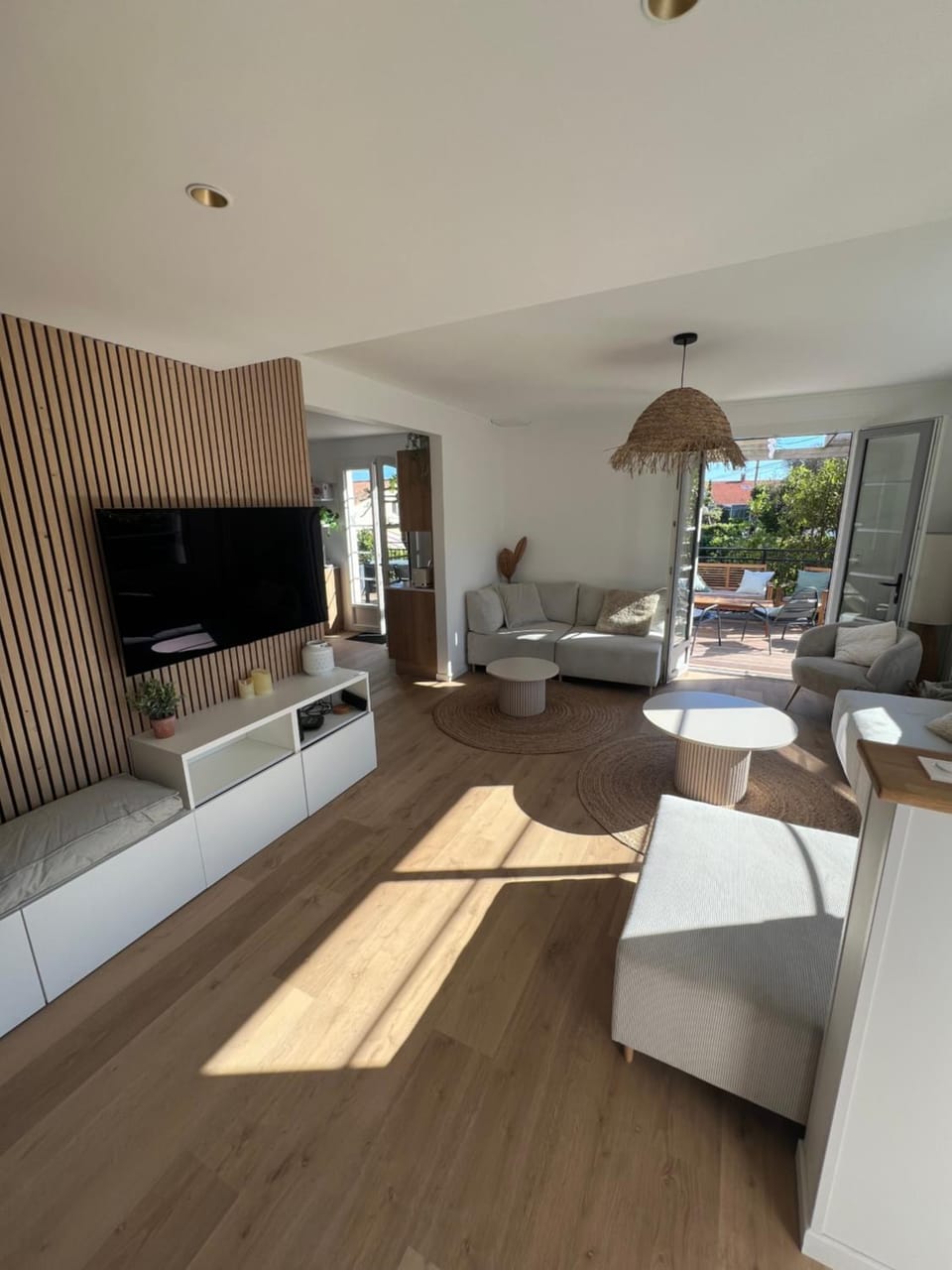 Communal lounge/ TV room, TV and multimedia, Living room
