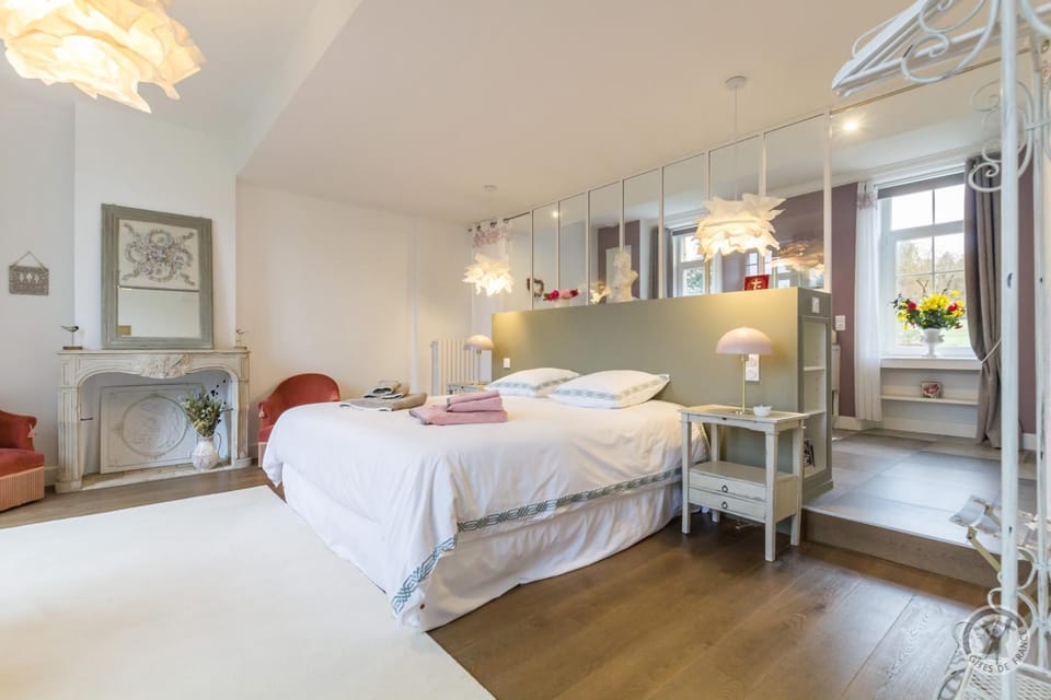 Au bord de l'étang - Le Presbytère Bed and Breakfast in Normandy