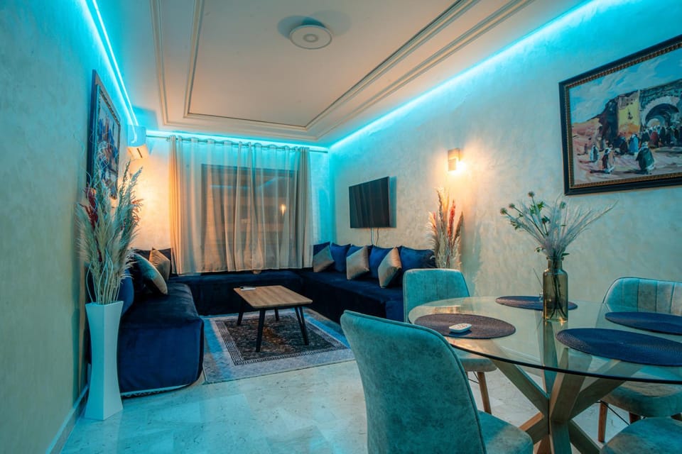 Central Tangier 2BR Walk to Train,Beach&Mall Apartment in Tangier