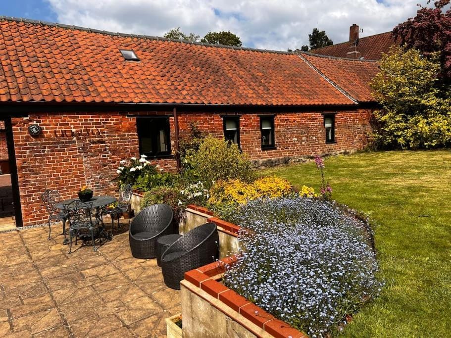 Property building, Spring, Garden view