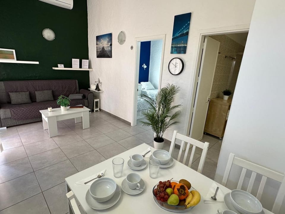Bathroom, TV and multimedia, Living room, Dining area, Bedroom, air conditioner