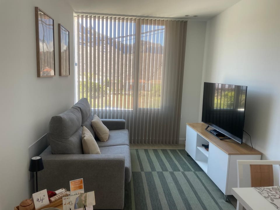 TV and multimedia, Seating area