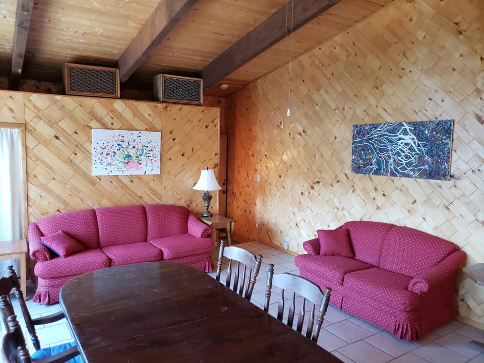 Seating area, Dining area, Lake view