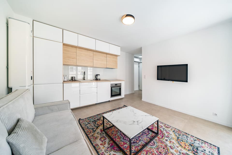 Design Élégant Apartment in Antibes