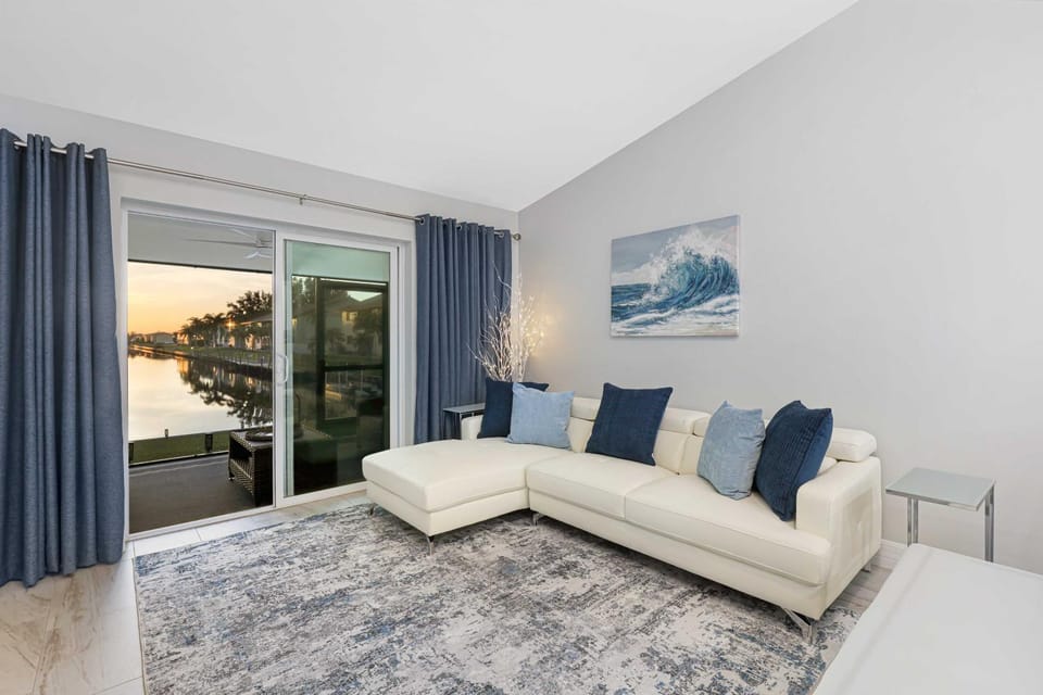 Cape Coral Duplex: Pool, Hot Tub, & Sunrise Views House in Cape Coral