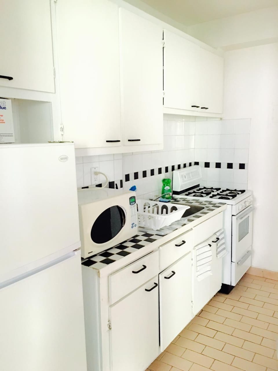Kitchen or kitchenette, pet friendly, stove