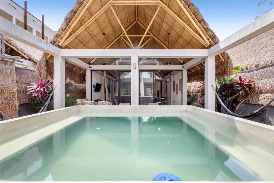 LUX Toh Villa, Rooftop Pool, Wifi, Transport Apartment in State of Quintana Roo