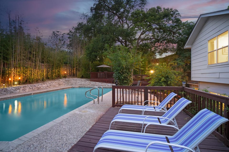 Bamboo Oasis-Relaxing Hot Tub-Family Time House in San Antonio