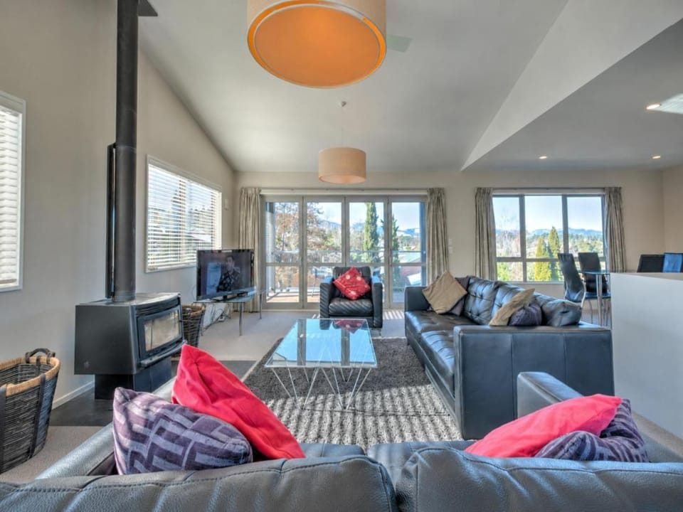 21 Denby Place House in Hanmer Springs