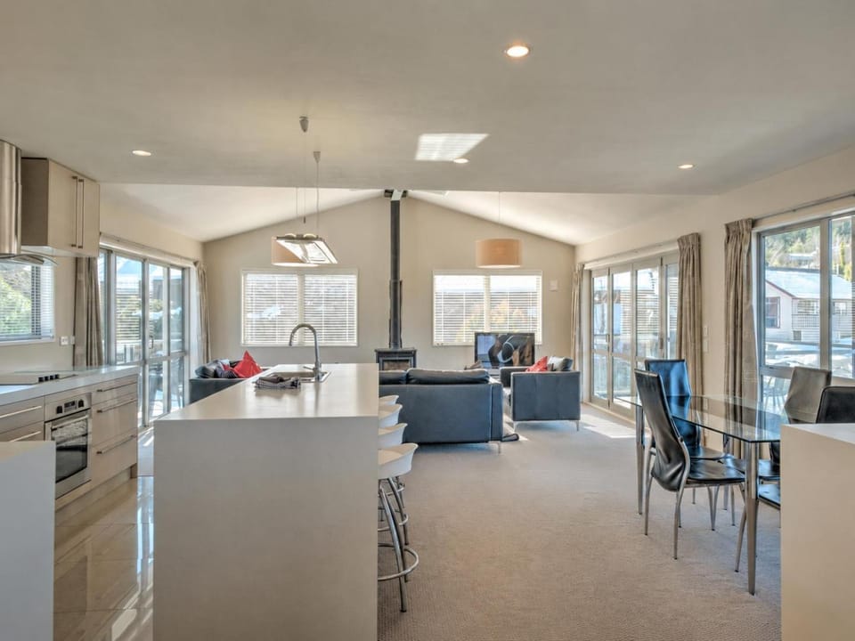 21 Denby Place House in Hanmer Springs