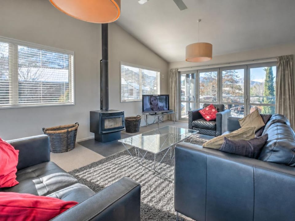 21 Denby Place House in Hanmer Springs