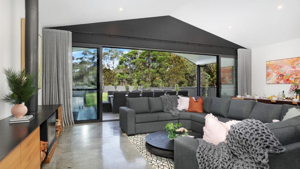 Blackwood Manor Retreat House in Mittagong