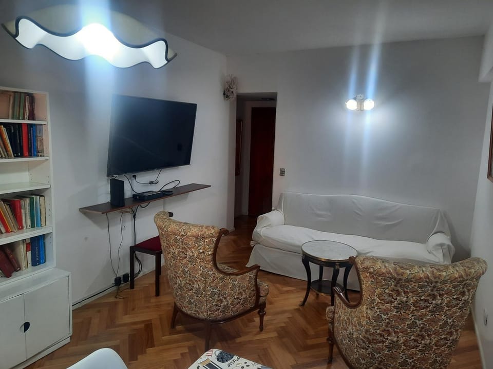 Library, Living room