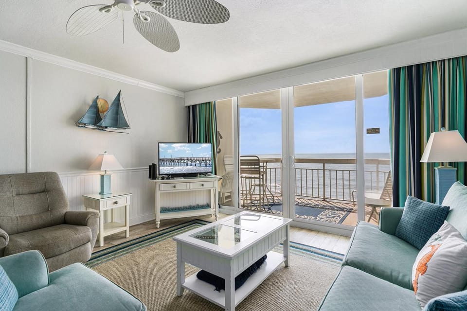 0702 Waters Edge Resort Apartment in Garden City