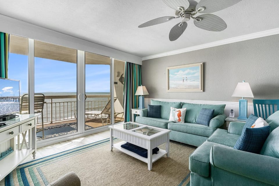0702 Waters Edge Resort Apartment in Garden City