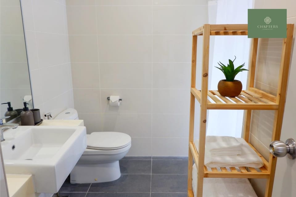 Shower, Toilet, Bathroom, bidet, towels