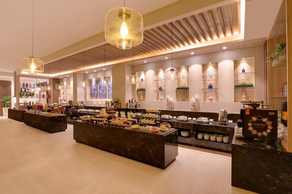 Restaurant/places to eat, Buffet breakfast