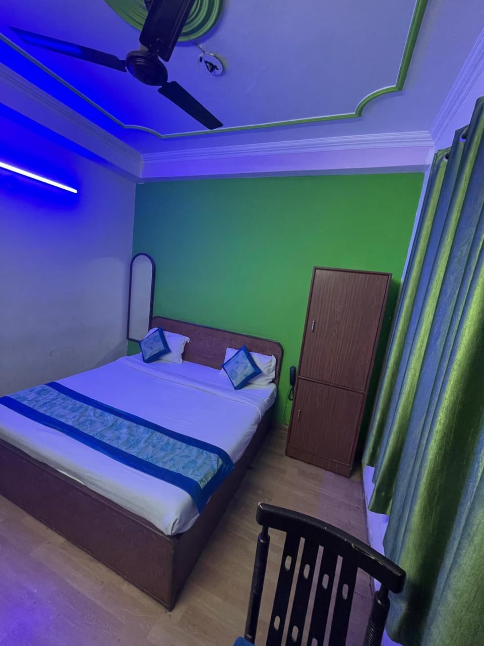 Bed, Photo of the whole room, Bedroom, wardrobe