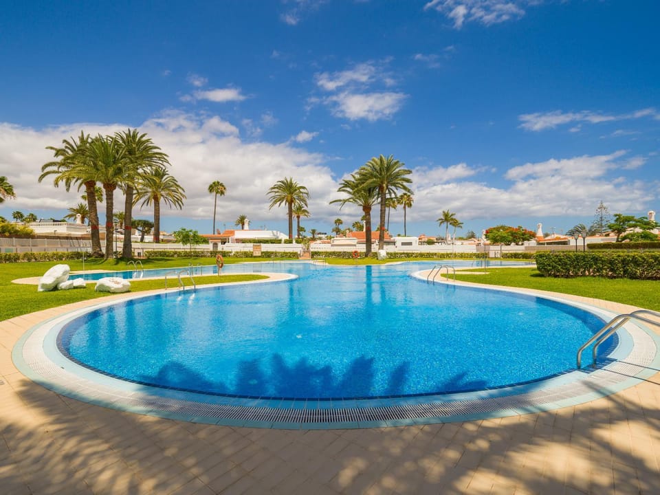Garden, Swimming pool