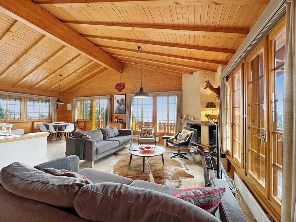 Communal lounge/ TV room, Living room