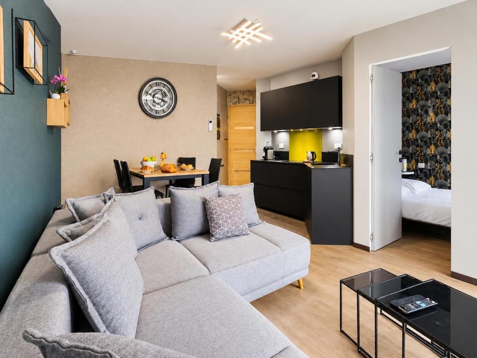 Day, Kitchen or kitchenette, Living room, Seating area, Dining area, heating, internet, air conditioner