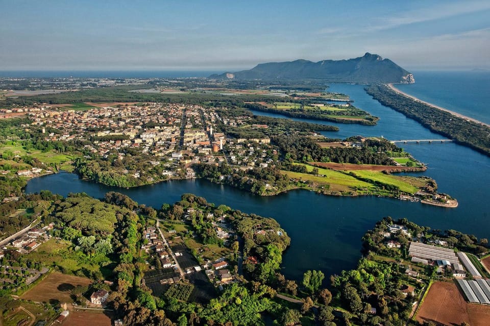 Nearby landmark, Natural landscape, Beach, Logo/Certificate/Sign, Location