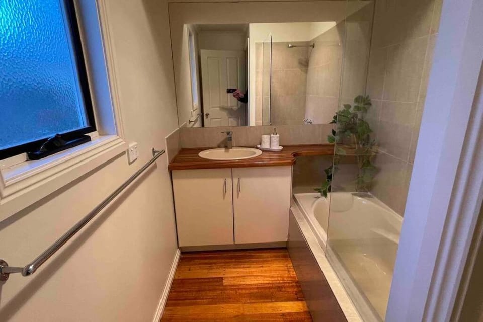 Bathroom, Bath