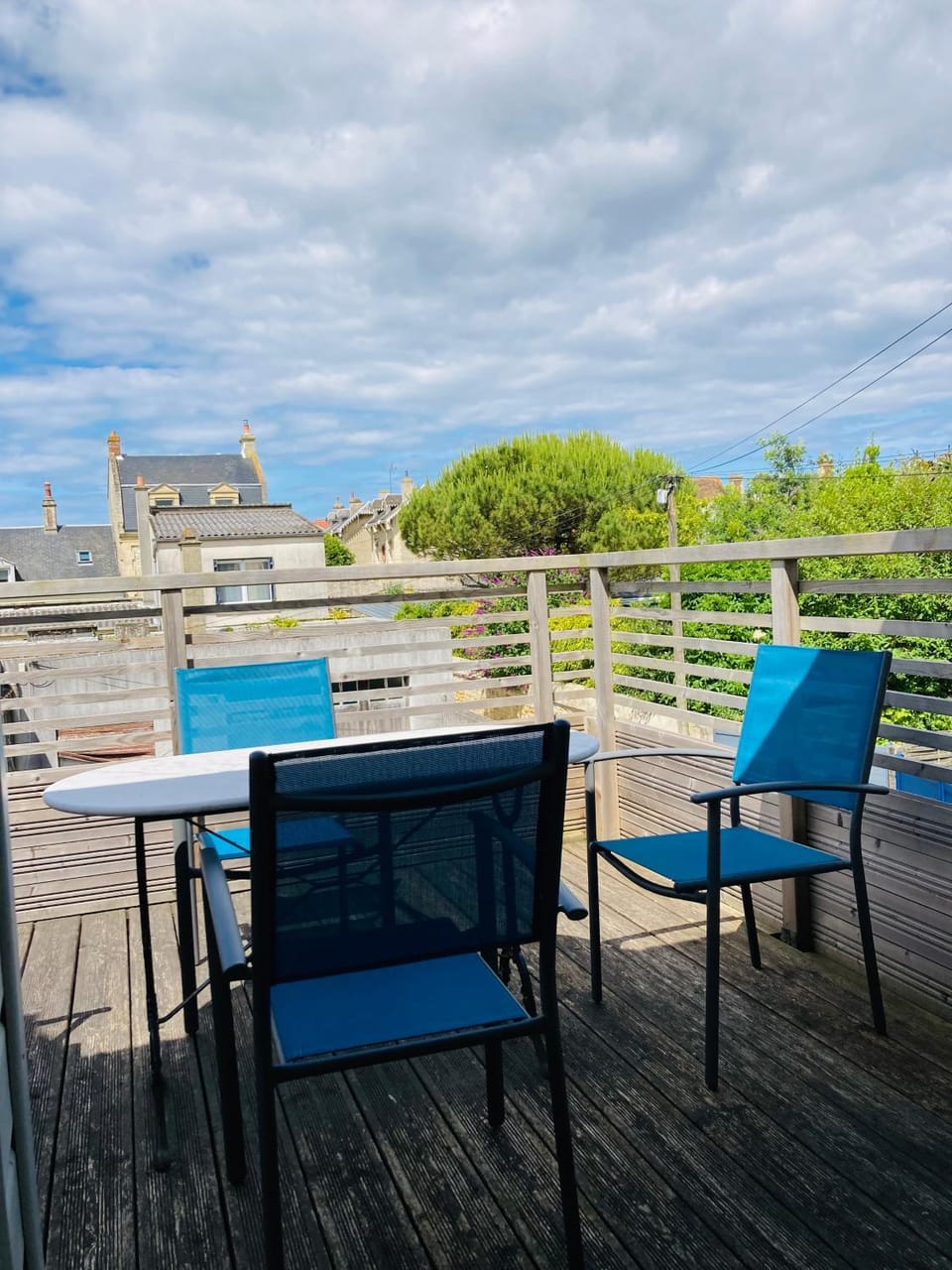 Joli F2 avec terrasse 150m plage Apartment in Normandy