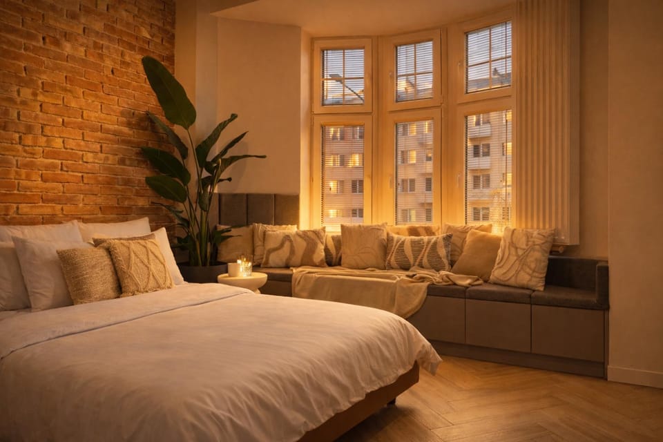 Bed, Living room, Photo of the whole room, Seating area